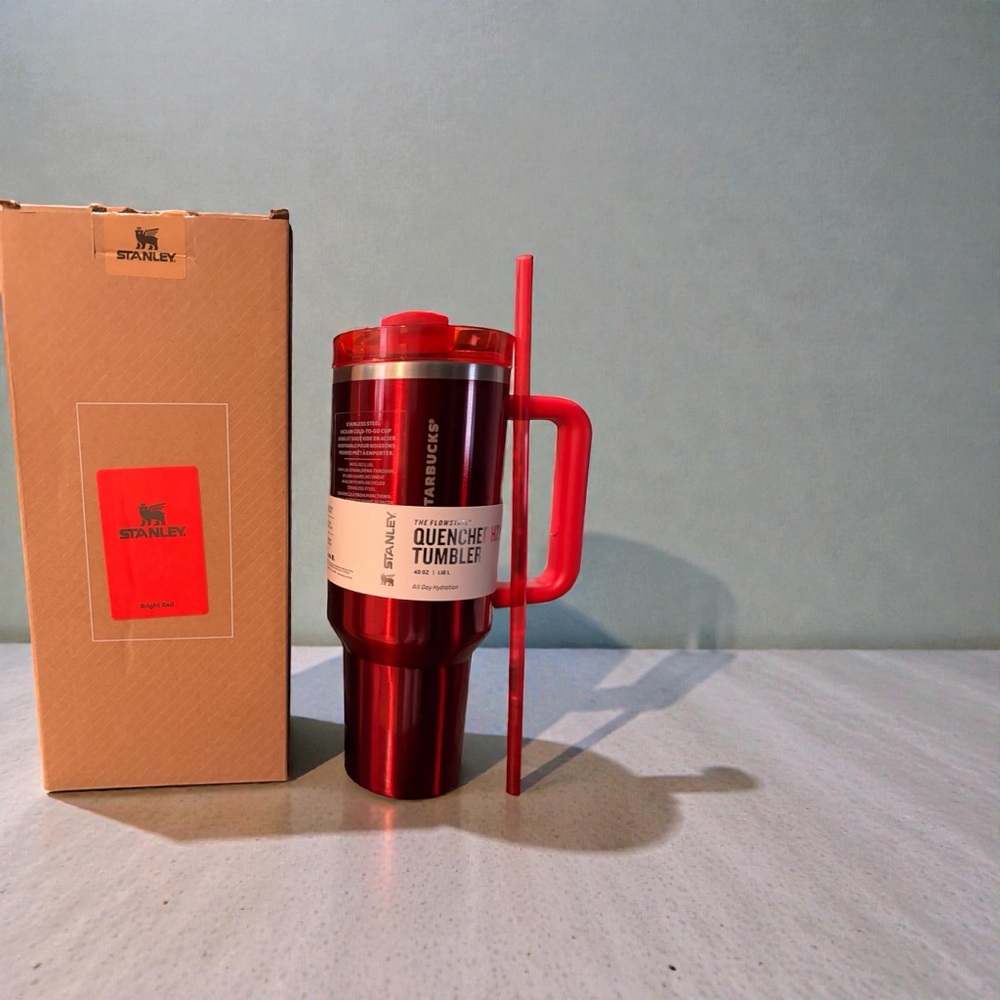 Stanley Scarlet Quencher Tumbler with Handle